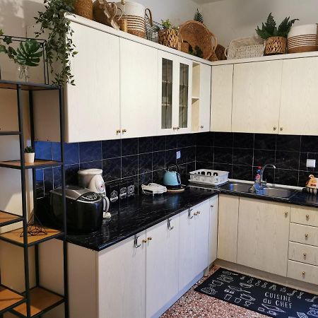 Central Apartment 卡拉马塔 外观 照片